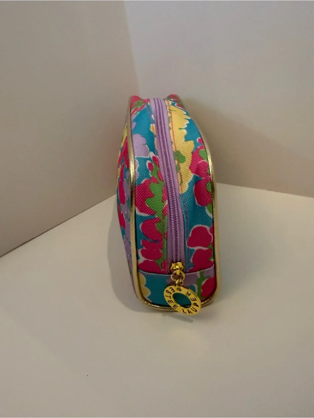NWOT Lilly Pullitzer Collab with Estée Lauder toiletry bag 8 x 5 x 2“